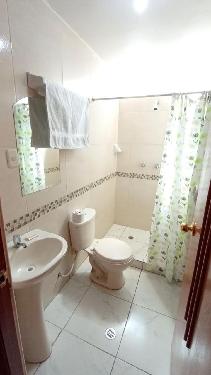 Hostal Acuarius Puno Buitenkant foto