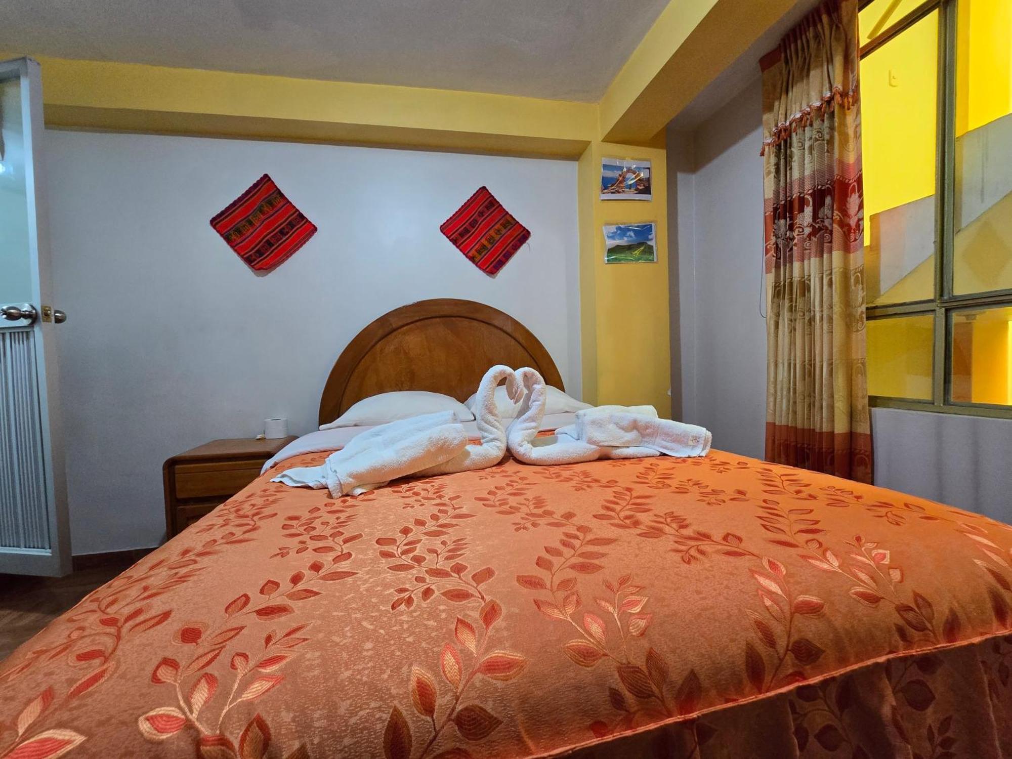 Hostal Acuarius Puno Buitenkant foto
