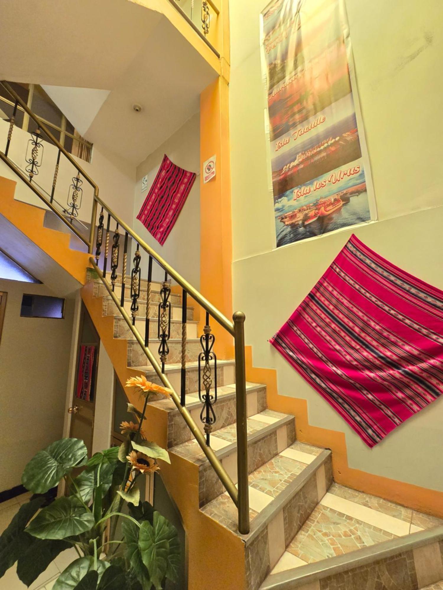 Hostal Acuarius Puno Buitenkant foto