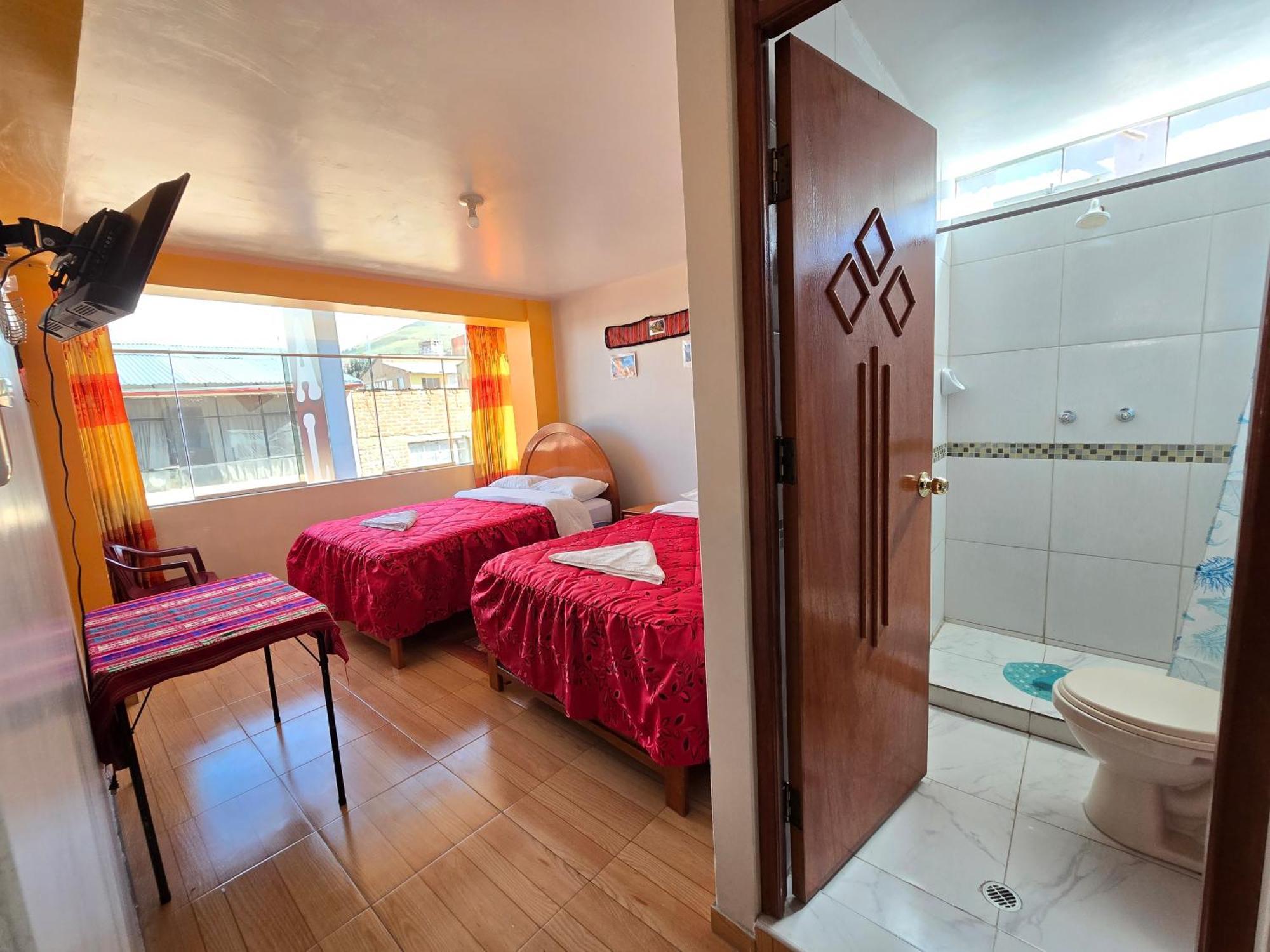Hostal Acuarius Puno Buitenkant foto