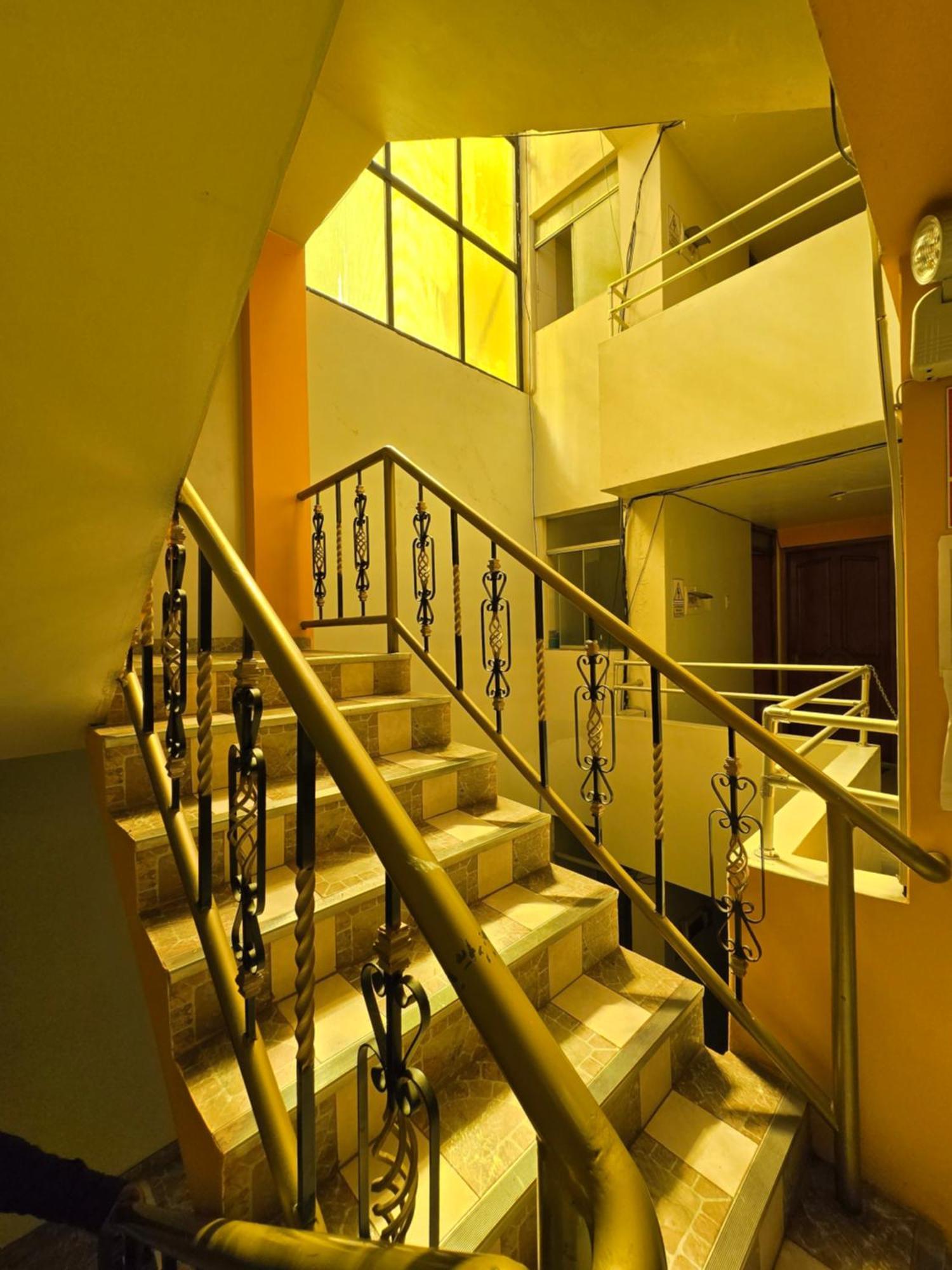Hostal Acuarius Puno Buitenkant foto