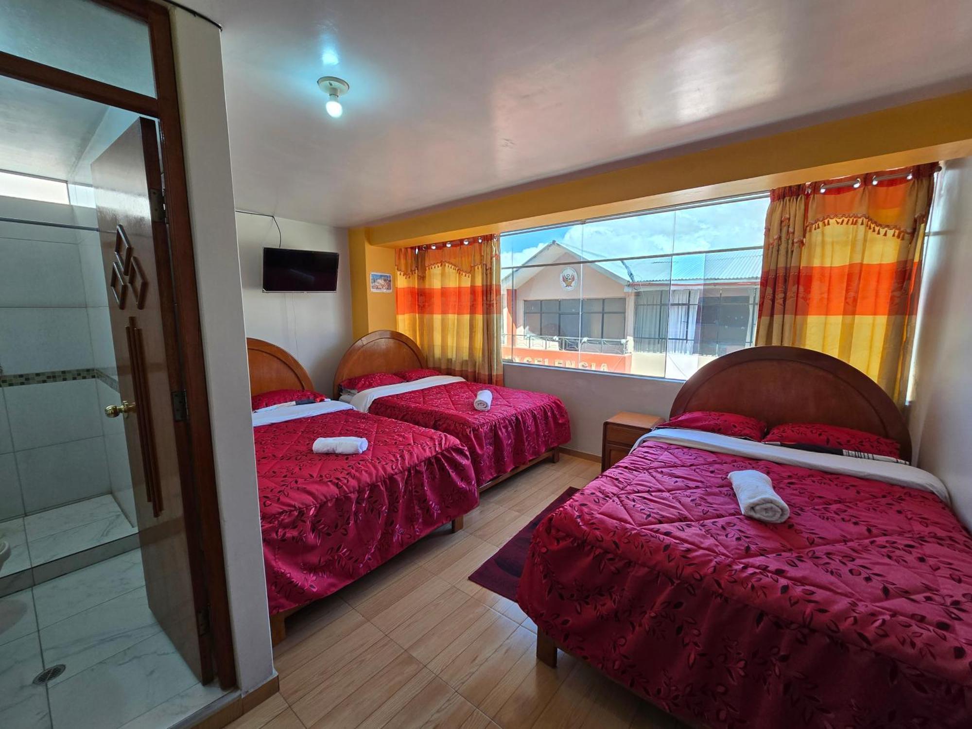 Hostal Acuarius Puno Buitenkant foto