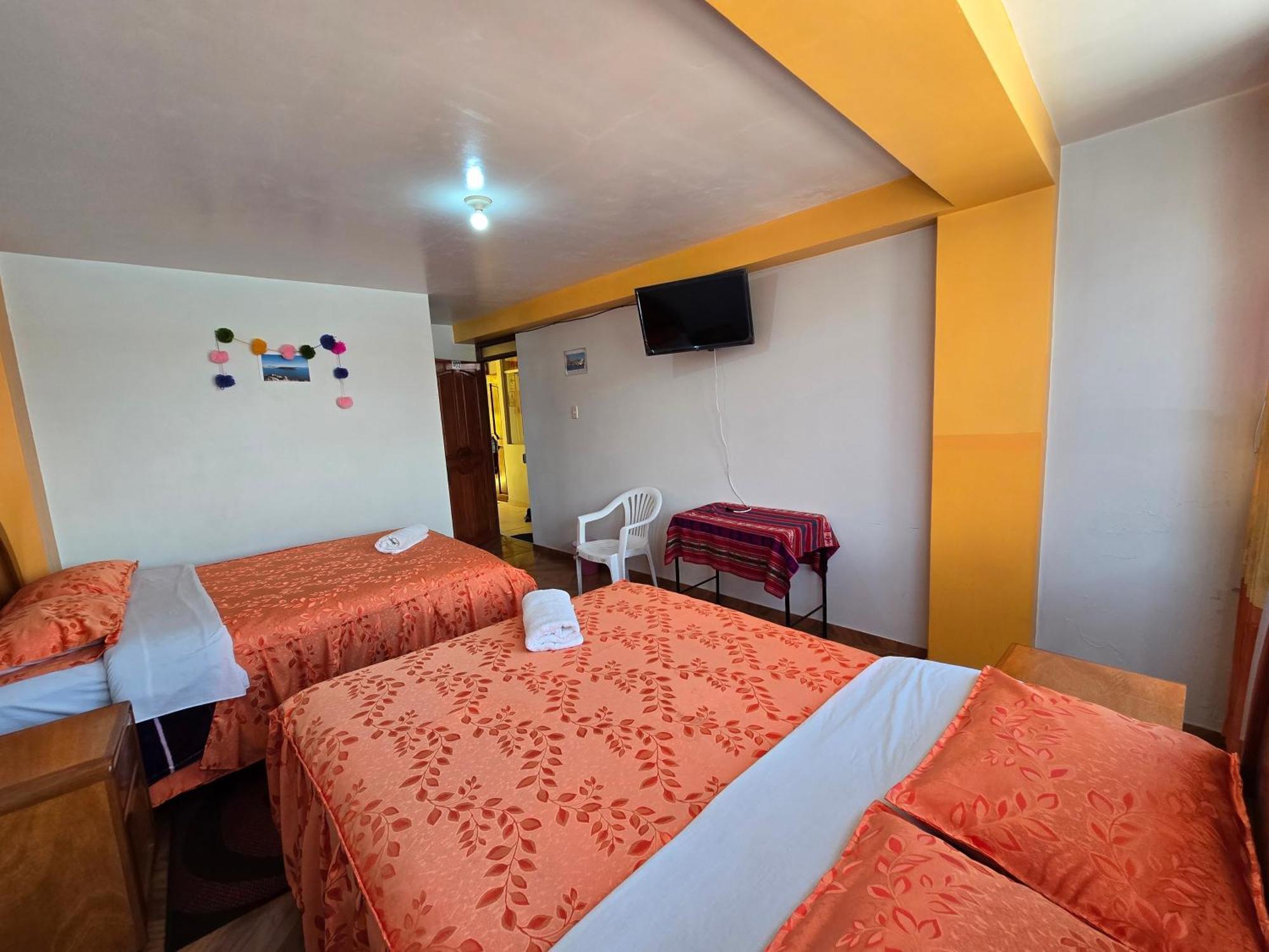Hostal Acuarius Puno Buitenkant foto