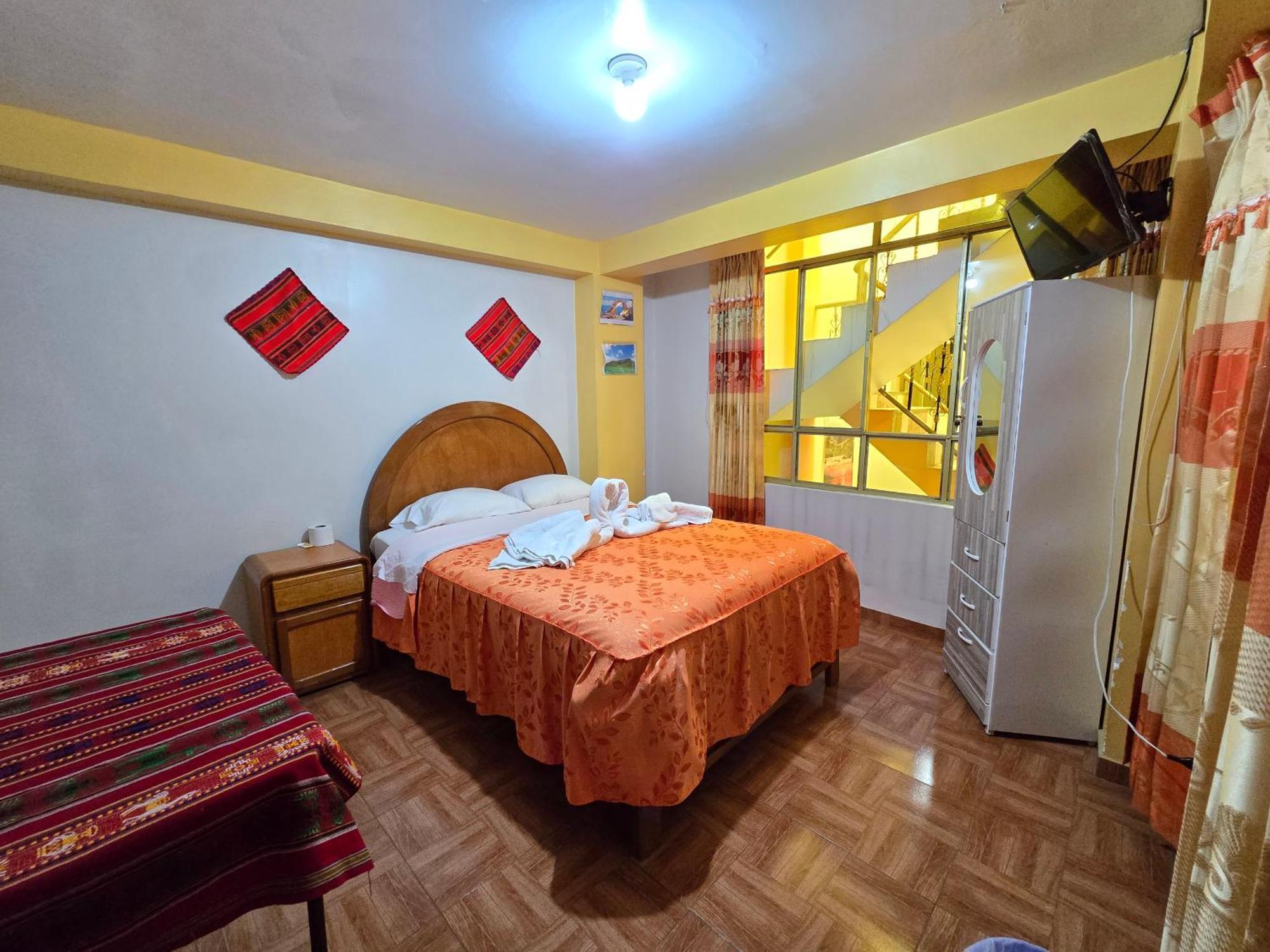 Hostal Acuarius Puno Buitenkant foto